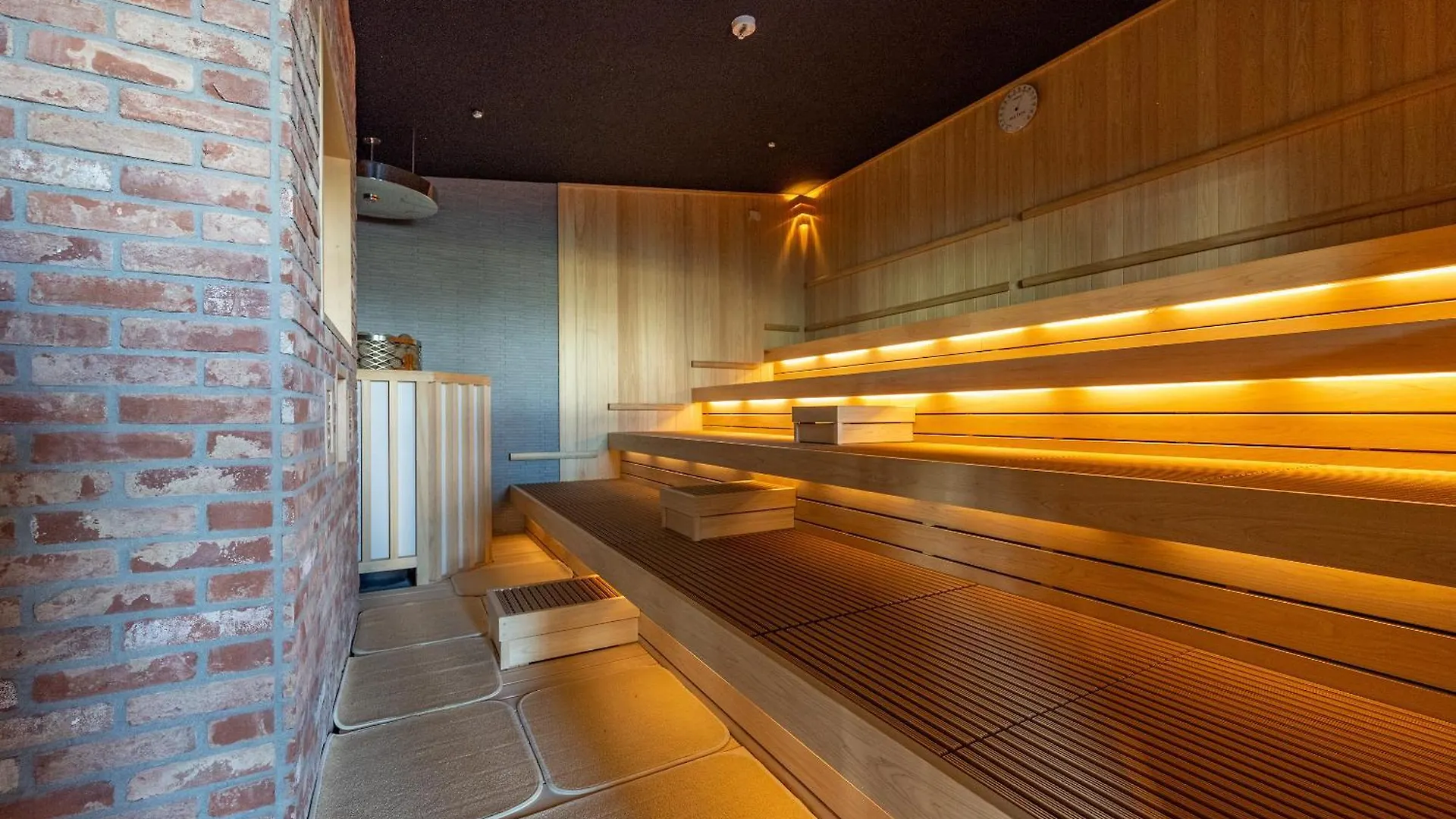 Tokyo Toyosu Manyo Club Hotel 3*,